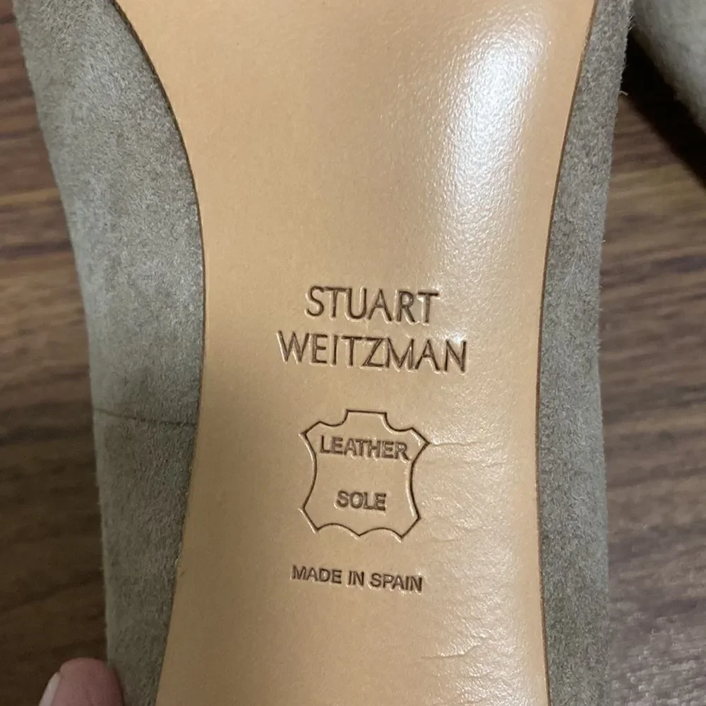 Stuart Weitzman NWOT Almond Beige Suede Stiletto Pump. Size 9.5 N.
